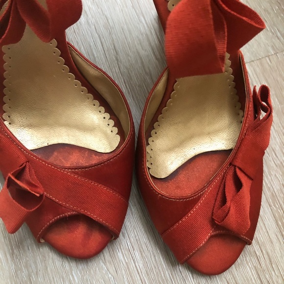 BCBG Paris Satin Bow Heels - Picture 8 of 8